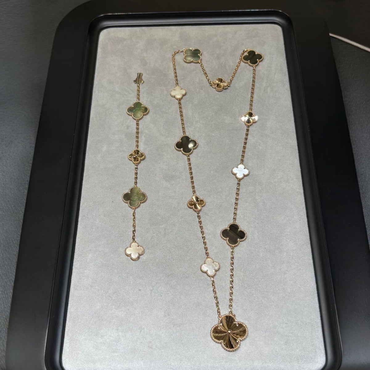 [Veyra Jewelry]DETACHABLE CLOVER 15(11+4) FLOWER ROSE GOLD NECKLACE SET
