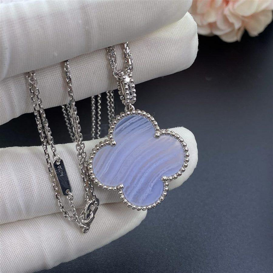 ¡®Veyra Jewelry¡¯CLOVER SILVER CHALCEDONY BIG CLOVER NECKLACE