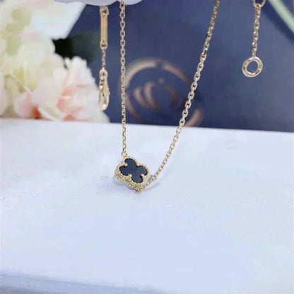 ¡®Veyra Jewelry¡¯CLOVER ONYX SINGLE FLOWER BRACELET