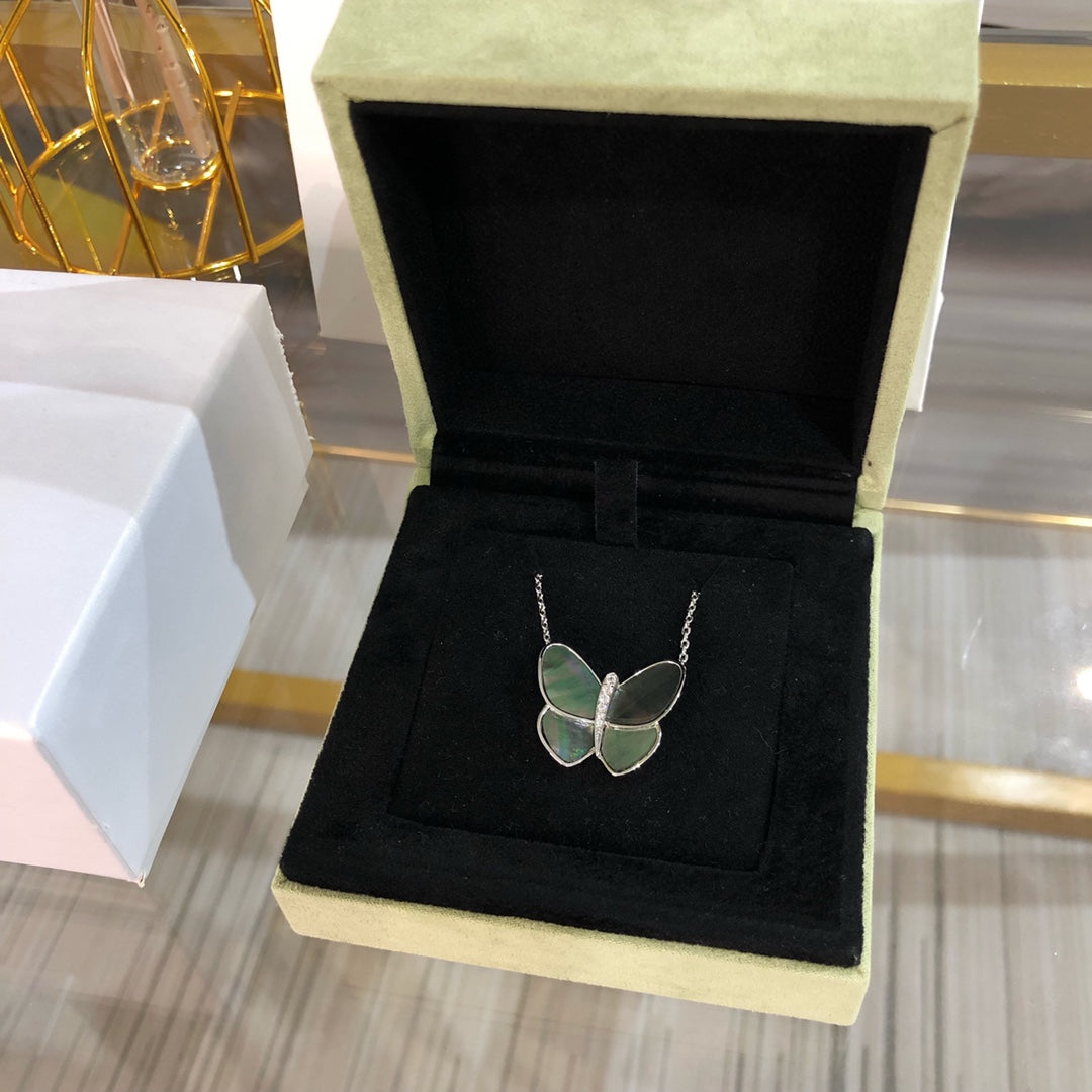 ¡®Veyra Jewelry¡¯LARGE BUTTERFLY SILVER PENDANT DIAMOND NECKLACE