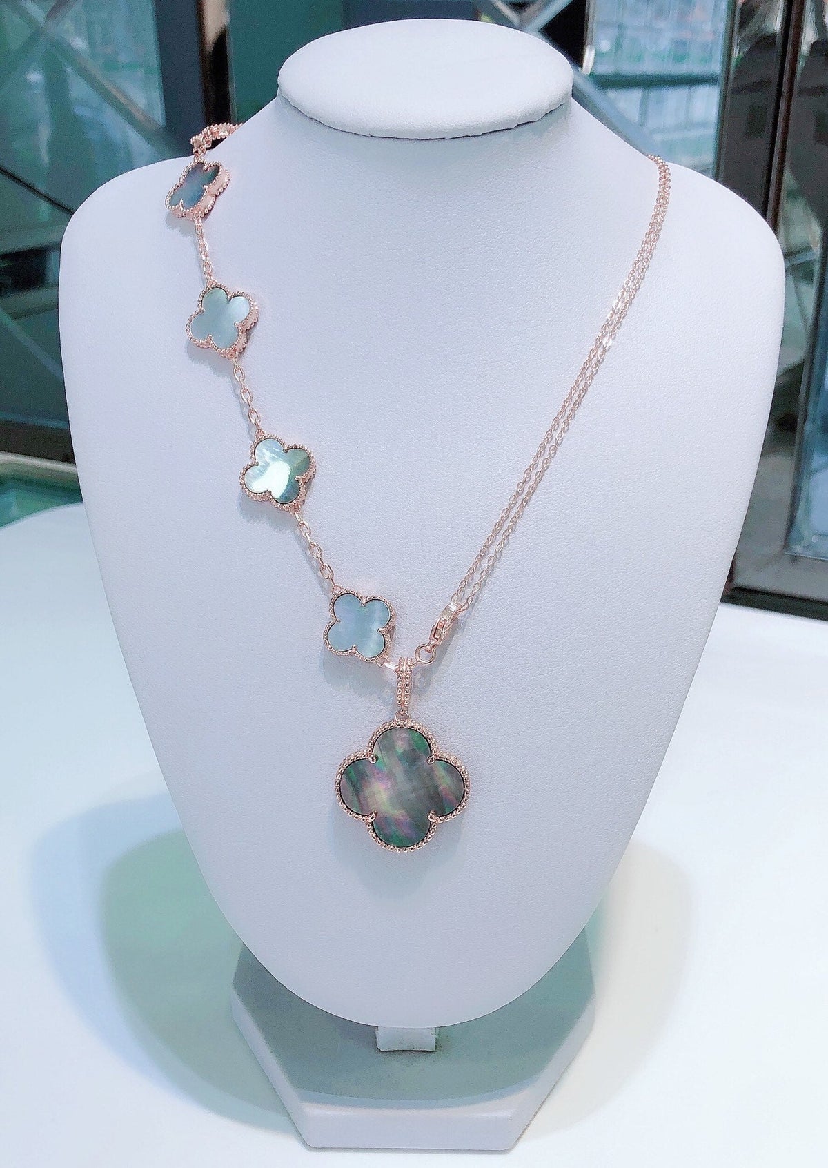 ¡®Veyra Jewelry¡¯COMBINED BRACELET 5 MOTIFS AND NECKLACE DARK MOP ROSE GOLD